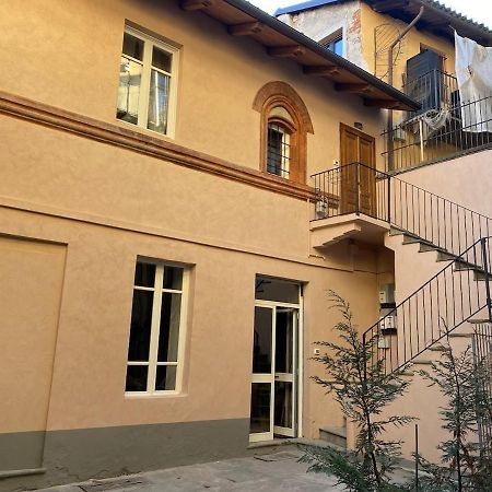 Maschera Di Ferro Appartamento In Centro Storico Pinerolo Buitenkant foto